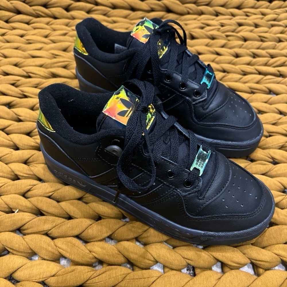 Adidas Rivalry Low - Picture 2 of 8